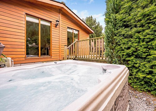 Deluxe lodge designed with luxury in mind.