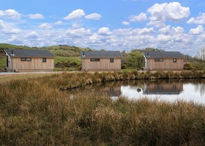 Exterior - The studio lodge is perfect for couples. (Ringford)