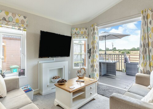 2 bedroom accommodation in Charlton Adam, Somerton