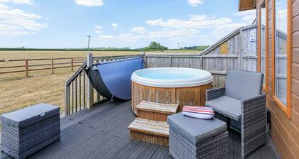 2 bedroom accommodation in Charlton Adam, Somerton