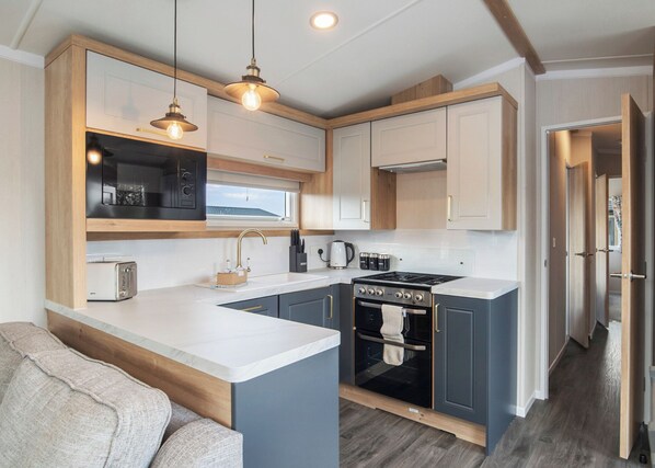 Oven - Luxurious and contemporary caravan. (Summerhill, Amroth)