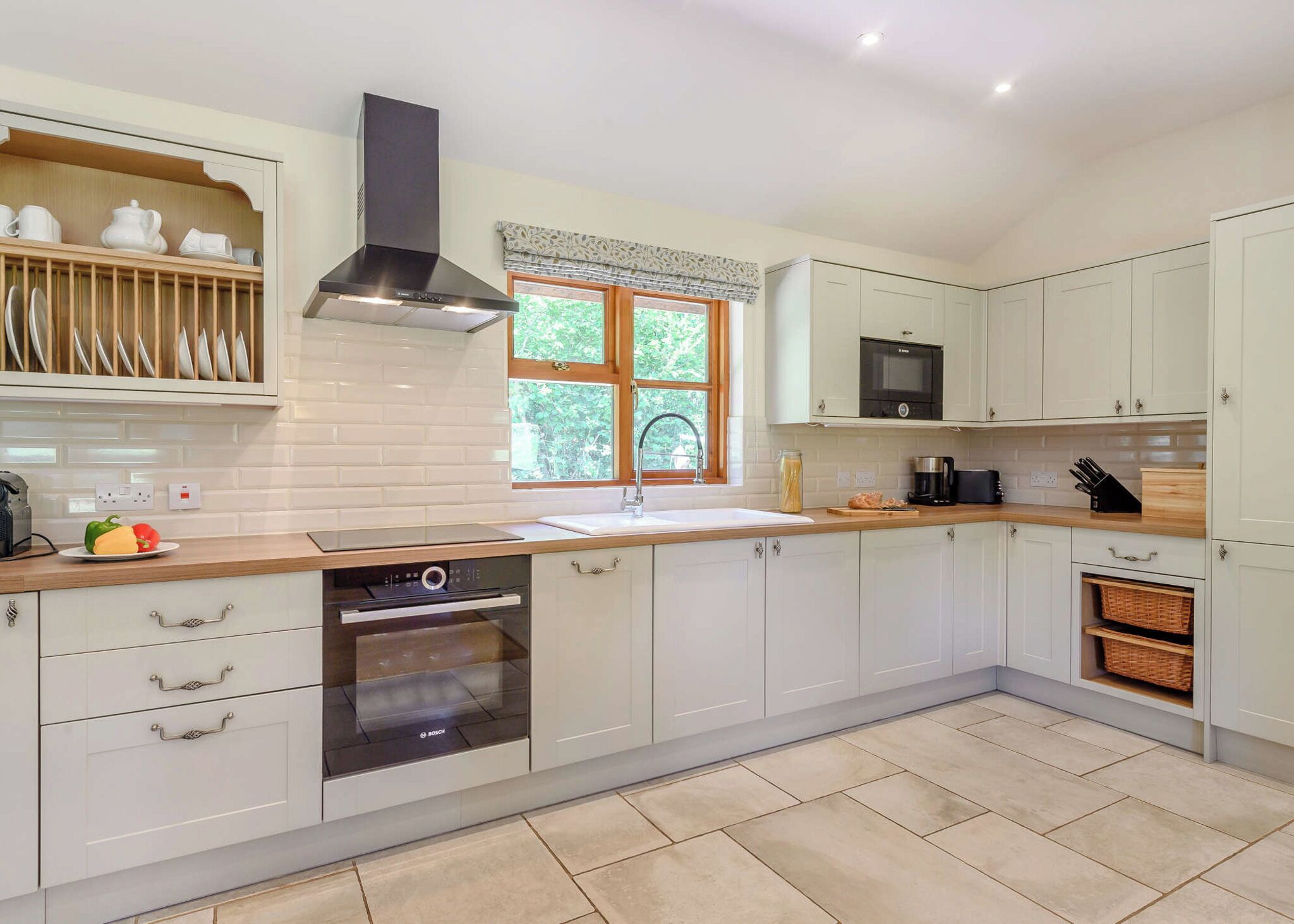 Fridge, oven, stovetop, toaster