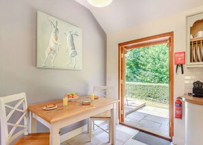 Dining - 1 bedroom accommodation in Kilcot, Newent (Kilcot, Newent)