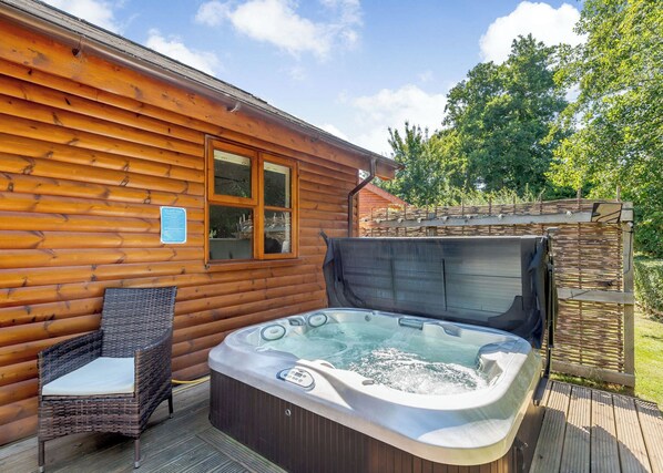 Bain à remous extérieur
