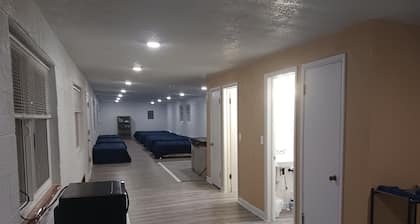 family reunion HQ. 8 beds 2 bathrooms and a hot tub!