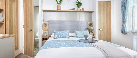 2 bedrooms