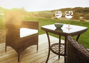 Outdoor dining - This Studio Lodge is perfect for couples. (Ringford)
