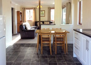 Interior - 1 bedroom accommodation in Wroxham, Norfolk Broads (Wroxham, Norfolk Broads)