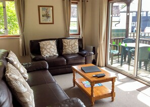 Unclassified image, 3 of 5, button - 2 bedroom accommodation in Wroxham, Norfolk Broads (Wroxham, Norfolk Broads)