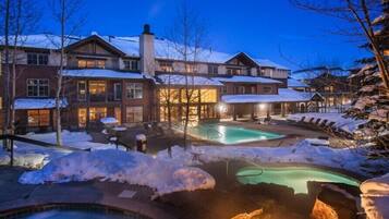 Indoor pool, outdoor pool