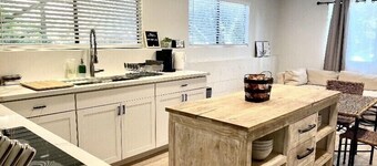 New, Centrally Located guest house with Modern Amenities and Private Hot Tub