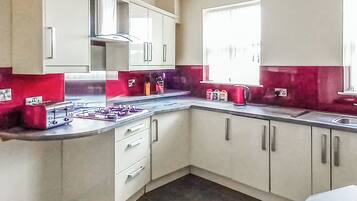 Fridge, oven, stovetop, toaster