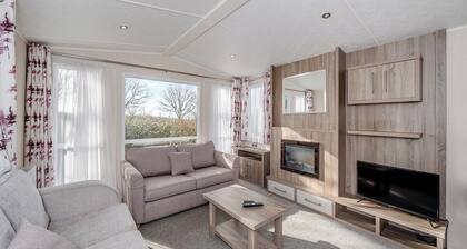 2 bedroom accommodation in Woodbury