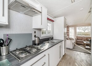 Kühlschrank, Ofen, Herdplatte, Toaster