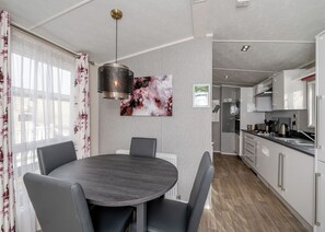 Dining - 2 bedroom accommodation in Woodbury (Woodbury)