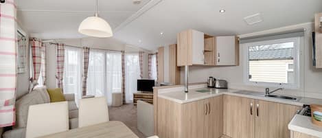 Fridge, oven, stovetop, toaster