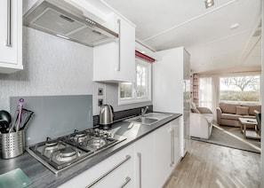 Fridge, oven, stovetop, toaster - 2 bedroom accommodation in Woodbury (Woodbury)