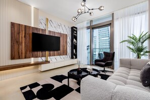 Comfort Apartment | Living area - Maison Privee - Exclusive Apt w/ Striking Sea & Dubai Marina Vws (Dubai)