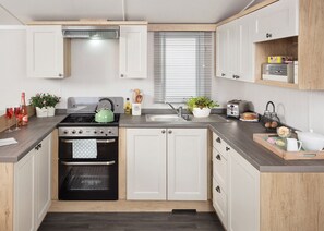 Fridge, oven, stovetop, toaster