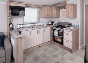 Fridge, oven, stovetop, toaster