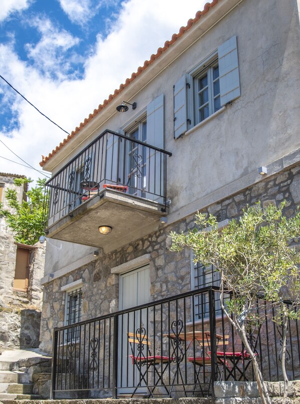Exterior - Samaradiko Stone House (Lemnos)