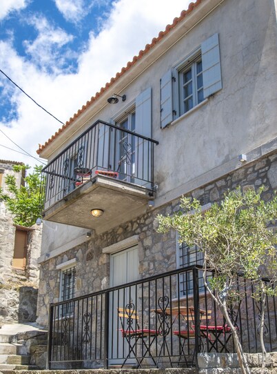 Samaradiko Stone House