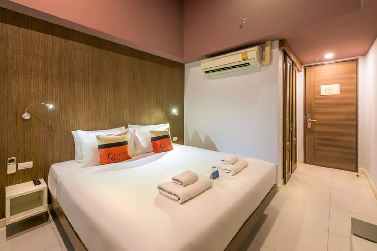 Standard Double Room, No Windows | In-room safe, desk, laptop workspace, blackout drapes