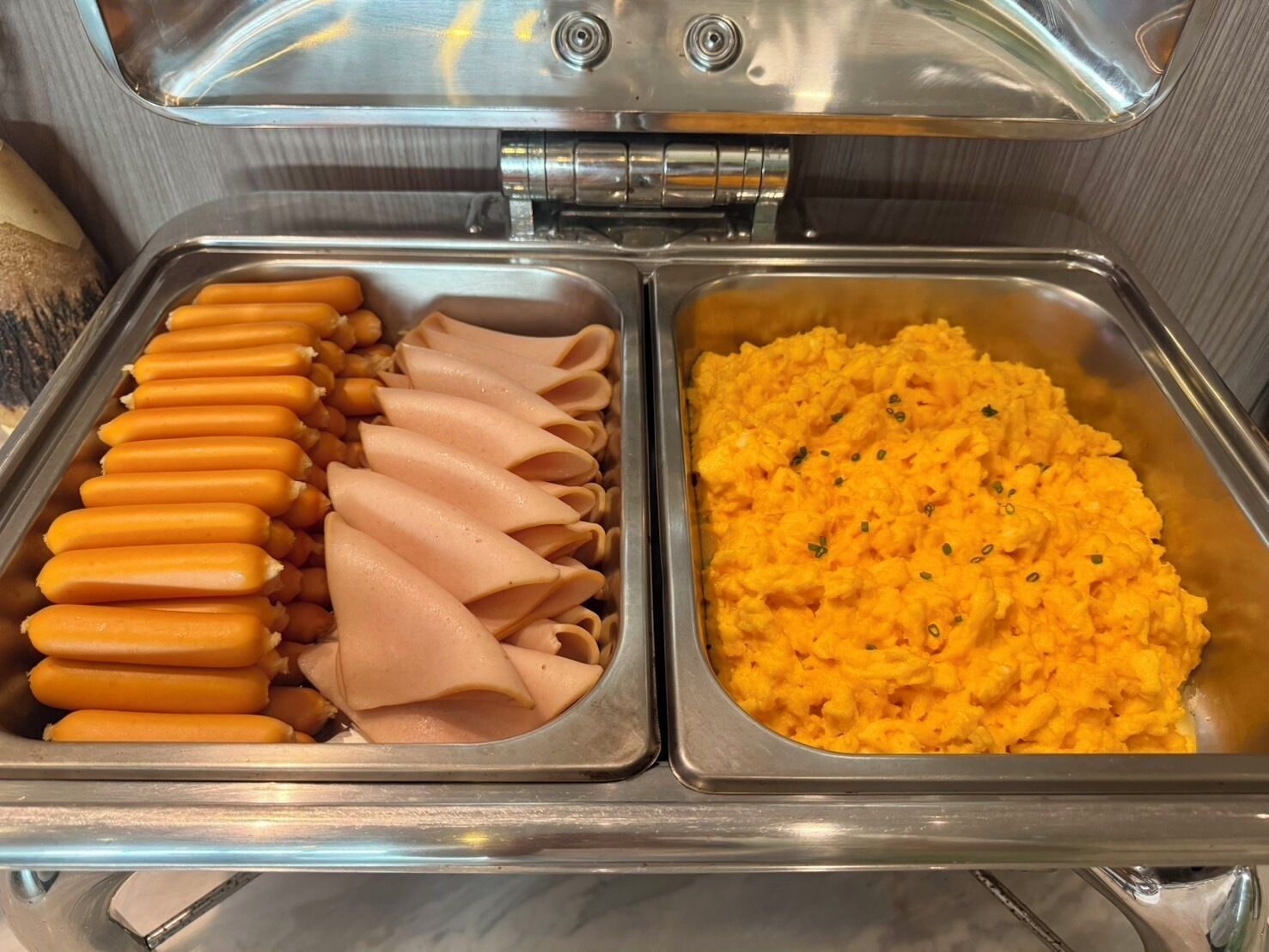 朝食ビュッフェ