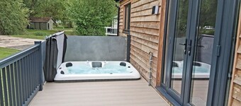 Barlings Retreat Lodge