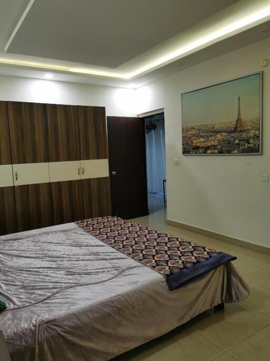 3 slaapkamers, een bureau, een strijkplank/strijkijzer, wifi