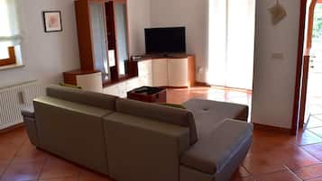 Apartment (Three Bedroom Apartment with Terrace) | Living room | TV