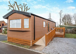 Exterior - 2 bedroom accommodation in Woodbury (Woodbury)