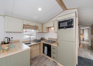 Fridge, oven, stovetop, toaster