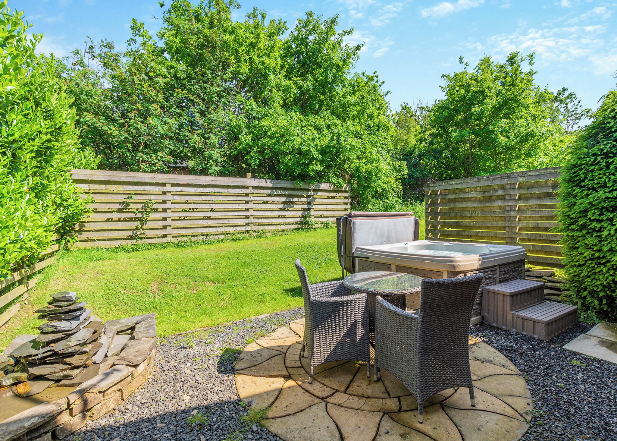 Bain à remous extérieur