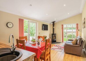 Interior - Semi-detached deluxe lodge offering the perfect romantic retreat for couples. (Cartmel)