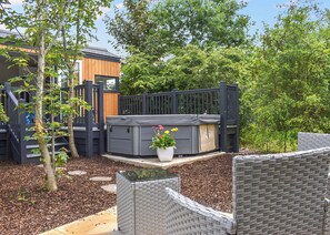 Outdoor spa tub - Brand new for 2021 is this stunning open plan modern hotel suite lodge. (Moortown)