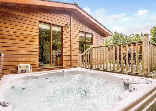 Deluxe lodge designed with luxury in mind.