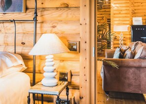 2 bedrooms, free WiFi