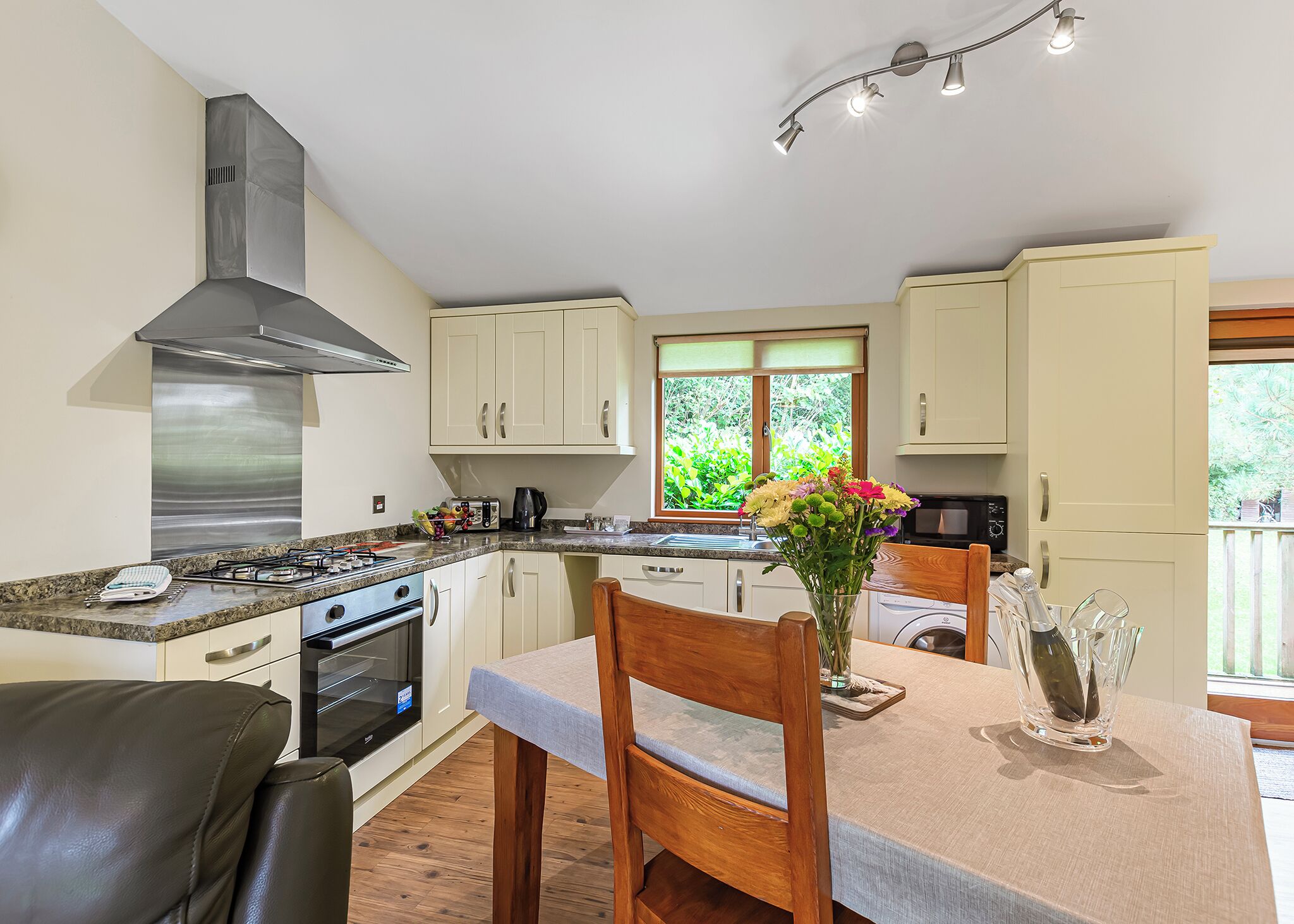 Fridge, oven, stovetop, toaster
