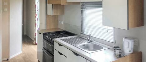 Refrigerador, horno, placa de cocina, tostadora