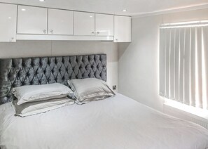 2 bedrooms, free WiFi - 2 bedroom accommodation in Penzance (Penzance)