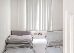 2 bedrooms, free WiFi - 2 bedroom accommodation in Penzance (Penzance)