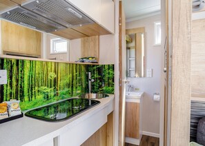 Bathroom - Ensuite Glamping Pod – Otter (Notter Bridge, Saltash)