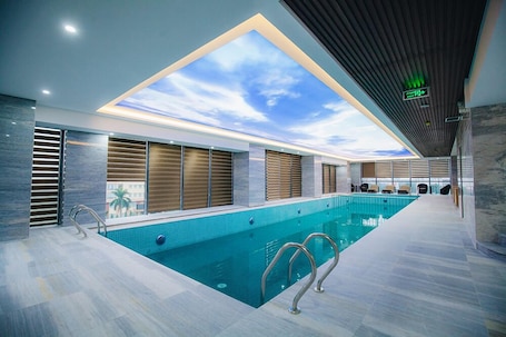 Indoor pool. Toan Thang Stone Hotel