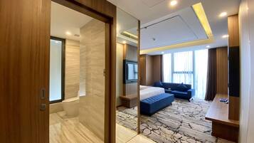 Artículos de higiene personal gratuitos, secador de pelo y albornoces