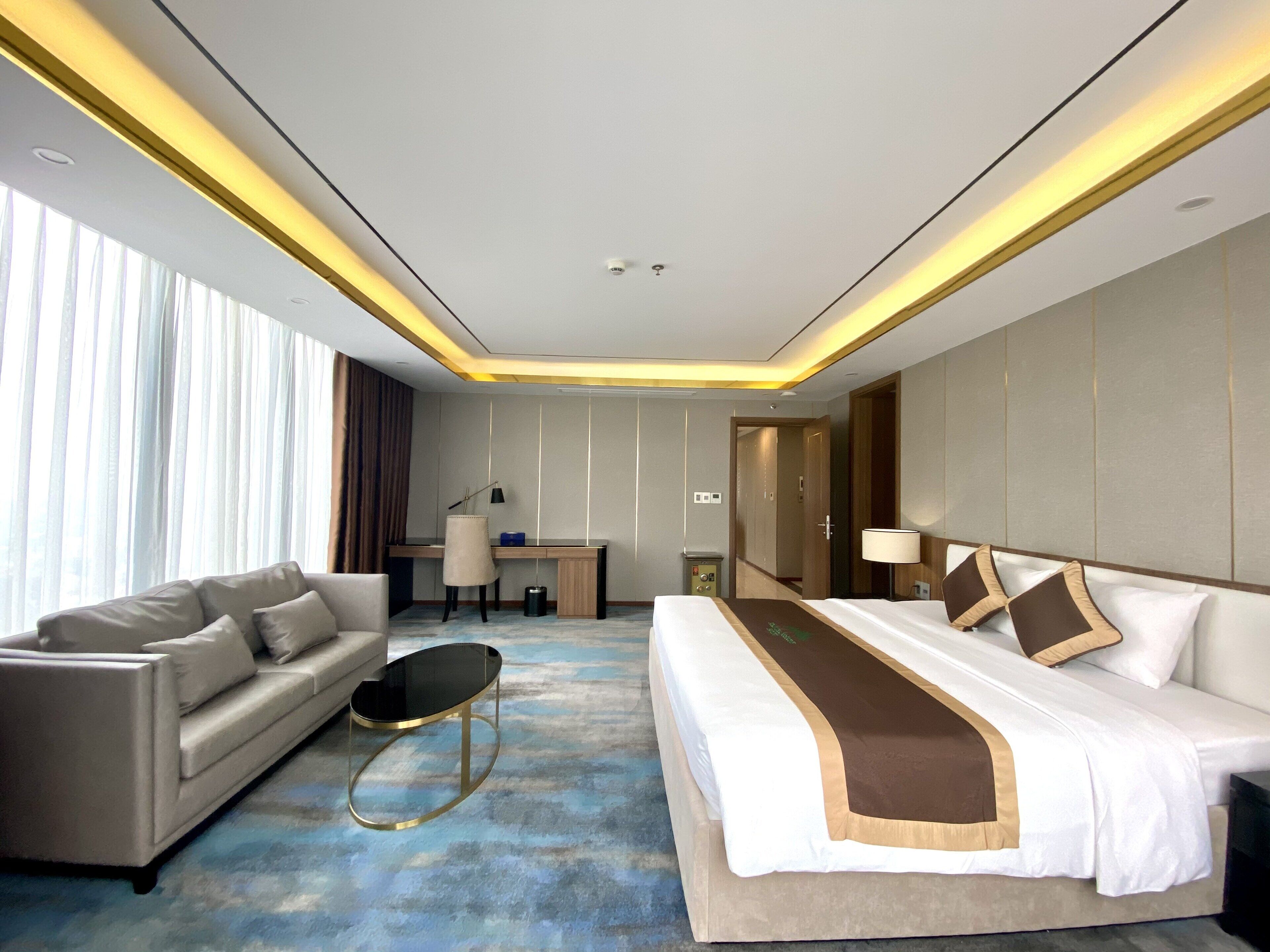 Minibar, desk, laptop workspace, WiFi (free)