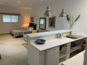 1 chambre, lit parapluie, Wi-Fi gratuit, draps fournis