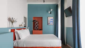 Superior Room | 1 bedroom, in-room safe, desk, blackout curtains