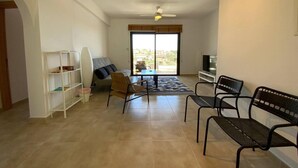 Apartemen, Beberapa Tempat Tidur | Ruang keluarga