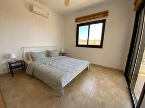 Appartement, meerdere bedden | 2 slaapkamers, een strijkplank/strijkijzer, gratis wifi, beddengoed